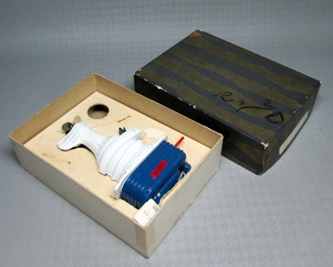 Swank outboard motor drink mixer with original box it has