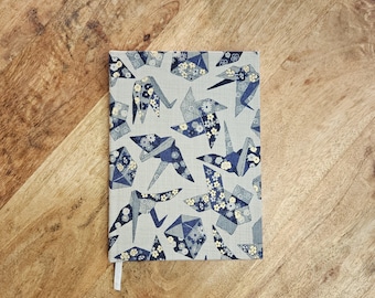 Diario A5 hecho a mano, tapa dura (Grullas de origami), 180 páginas, papel FSC de 120 g/m², algodón con impresión japonesa, rayado/punteado/en blanco.