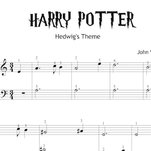 Könnte beinhalten: Noten für Klavier mit dem Thema „Hedwigs Thema“ aus „Harry Potter“ von John Williams. Schwarze Noten auf weißem Hintergrund mit Notenschlüsseln, Noten und Fingernummern. Titel und Komponist sind angegeben.
