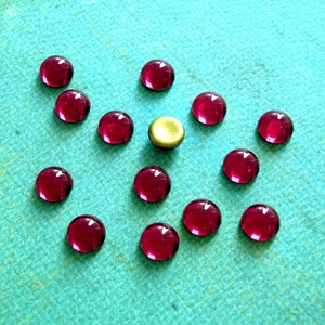 Vintage Glass Cabochon Round Gold Foiled Fuchsia Czech Glass, 7mm. image 2