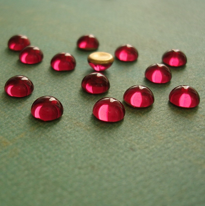 Vintage Glass Cabochon Round Gold Foiled Fuchsia Czech Glass, 7mm. image 3