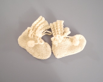 Vintage Baby Shoes, 1940's Handmade Cream Baby Booties, Vintage Baby Booties, Hand Knitted Baby Booties, Pom Pom Booties, Size 6-9 Months