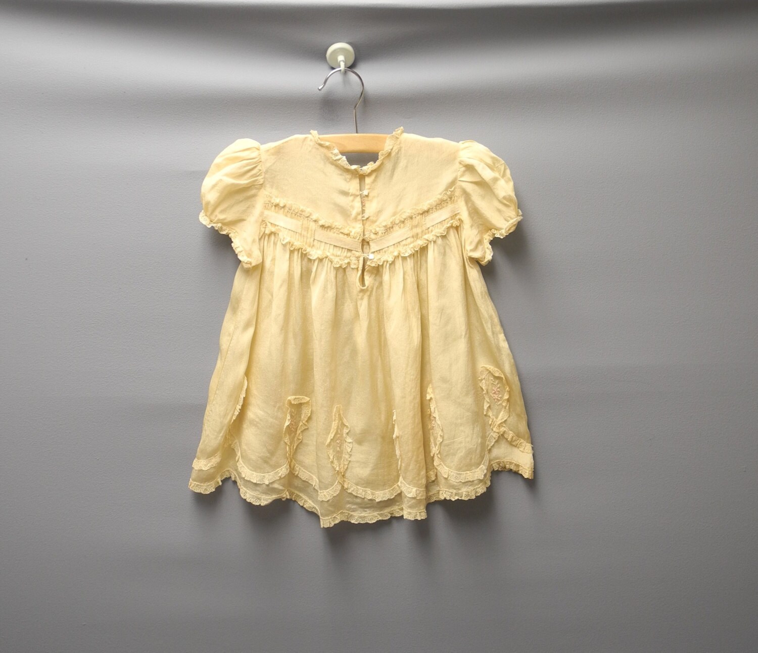 silk baby dress Newborn Tissue Silk Pattu Frock Gold Traditional Pattu Dress S (0-2M)
