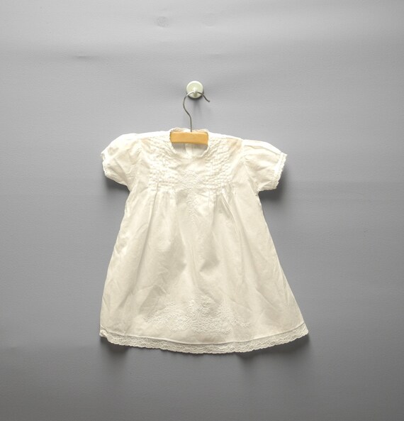 schoon maar niet perfect Vintage baby jurk met de hand gemaakt jaren 1930 tijdperk schattige stof Kleding Meisjeskleding Babykleding voor meisjes Jurken 