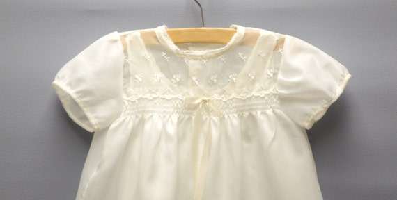 Vintage Baby Clothes, 1950's Cream Embroidered Ba… - image 2