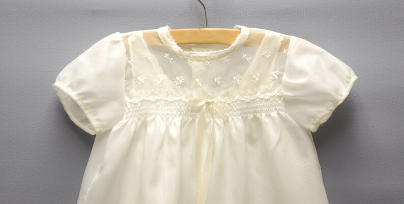 Vintage Baby Clothes, 1950's Cream Embroidered Baby Girl Dress Set, Cream Baby Dress, Vintage Baby Dress, Size 3-6 Months image 2