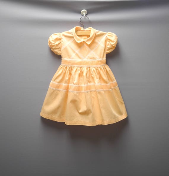 Vintage Baby Clothes | 1950's Peach and White Bab… - image 1