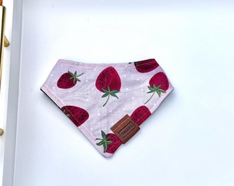 bandana dla psa truskawkowy ogród