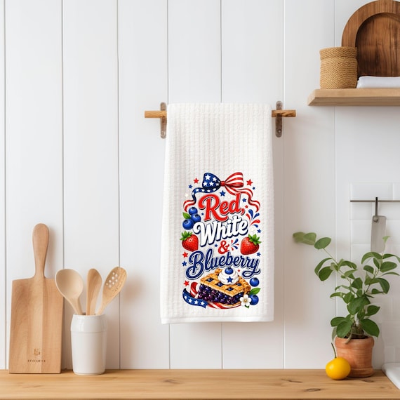Red White Blueberry Pie Kitchen Towel | Patriotic Farmhouse Baking Decor