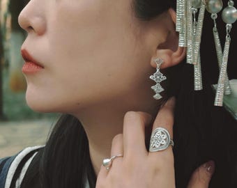 MFEO Miao Silver Spring-kollektion - 999 Silver solfjäderformade örhängen