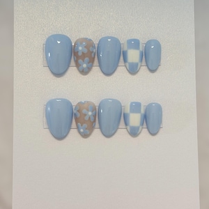Blue Flower/Checker Press on Nails