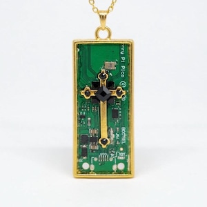 KÄLLKOD Halsband av äkta kretskortsobsidian tillverkat med Raspberry Pi