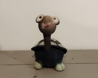 Tortuga de cerámica Raku - Escultura de tortuga única hecha a mano - Decoración animal hecha a mano - Regalo original