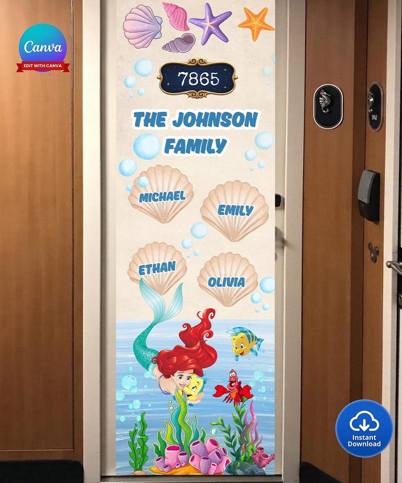 Może przedstawiać: Naklejka na drzwi z syreną i stworzeniami morskimi, z napisem "THE JOHNSON FAMILY" i imionami. Projekt zawiera muszle, bąbelki i adres "7865".
