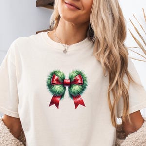 Camisa navideña con lazo Comfort Colors, camiseta con gráfico festivo