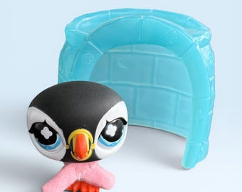 Littlest Pet Shop Puffin #654 LPS | Complete with Igloo & Pink Scarf
