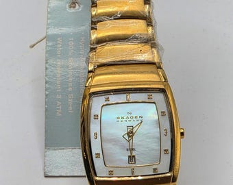 Skagen Denmark Gold Tone Watch MOP Dial Crystal Markers Stretch Band NOS