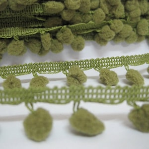 5 yards Olive Drab Green Mini Pom Pom Trim, Mini Pom Pom Trim, olive green pom pom, Wholesale trim, green pom pom fringe, green pom pom trim