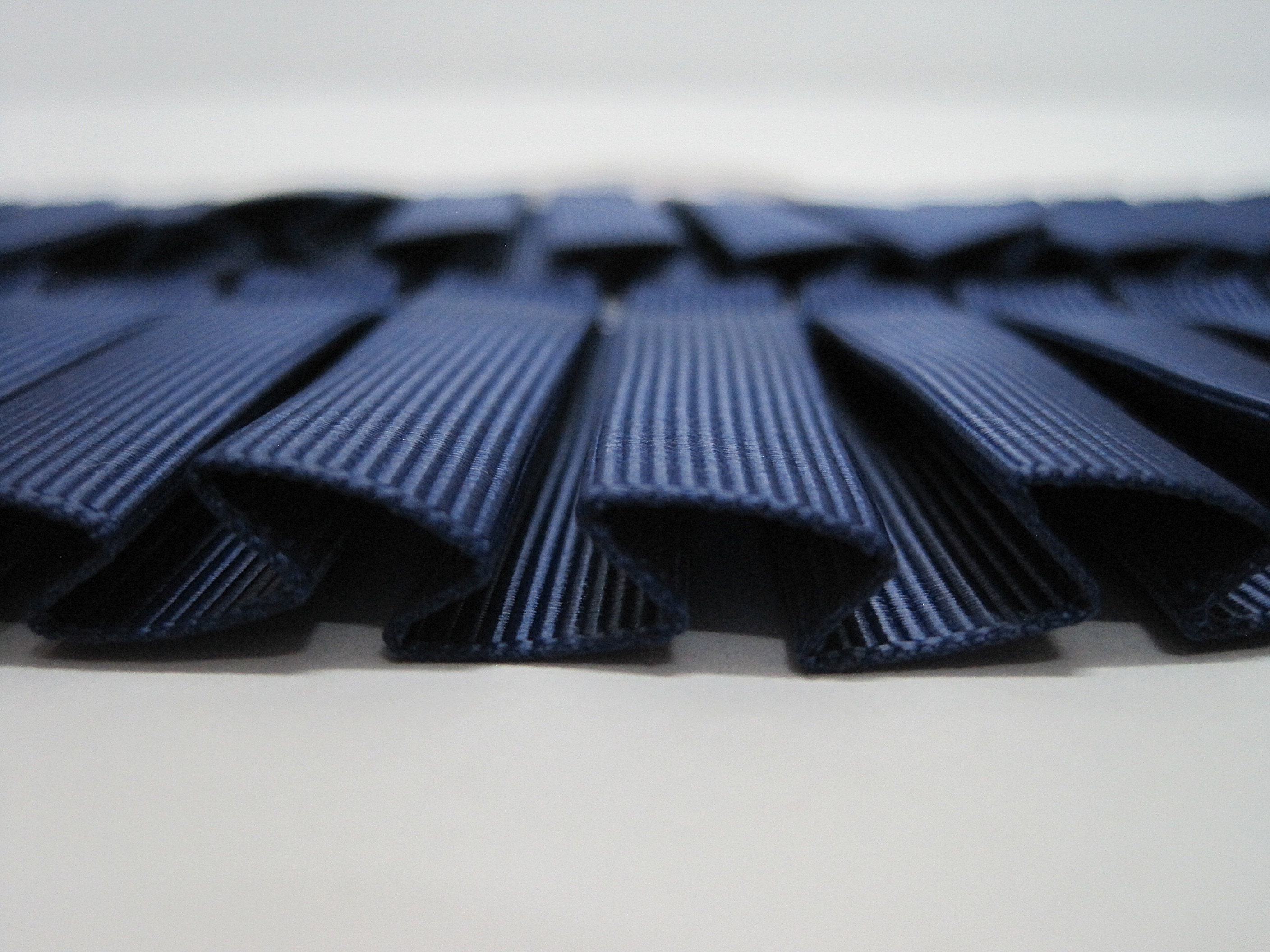 【epine】bare pleats ribbon tieonepiece epine（エピヌ）の「epine lace bare pleats ribbon tieonepiece