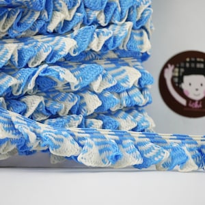 5 Meter 3/10,5 cm Rüschenborte Himmelblau-Creme