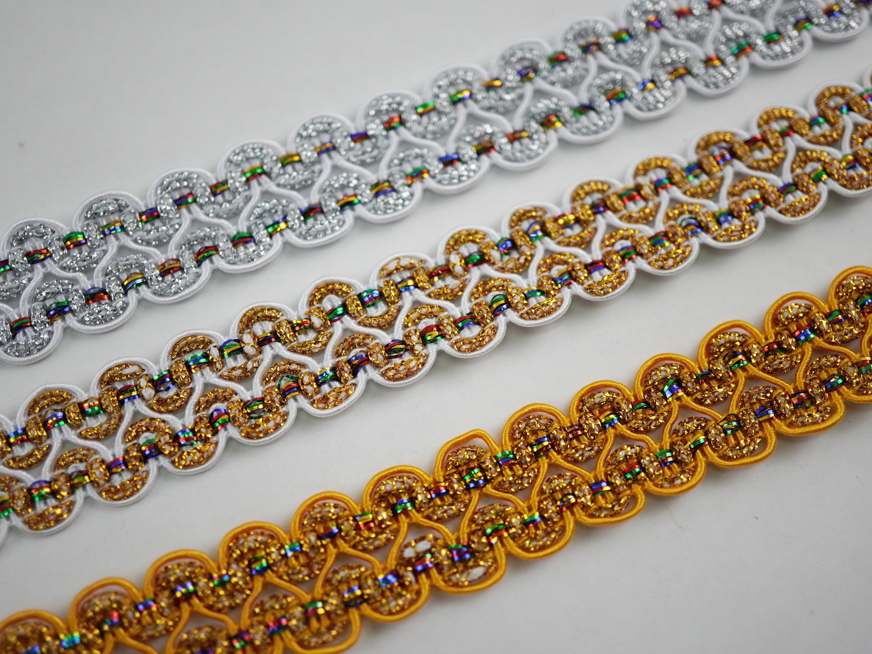 Elegant White & Gold Floral 36\' Grey Braided Trim & Misc Trim Pieces 3cm (1 1/4 main image 2