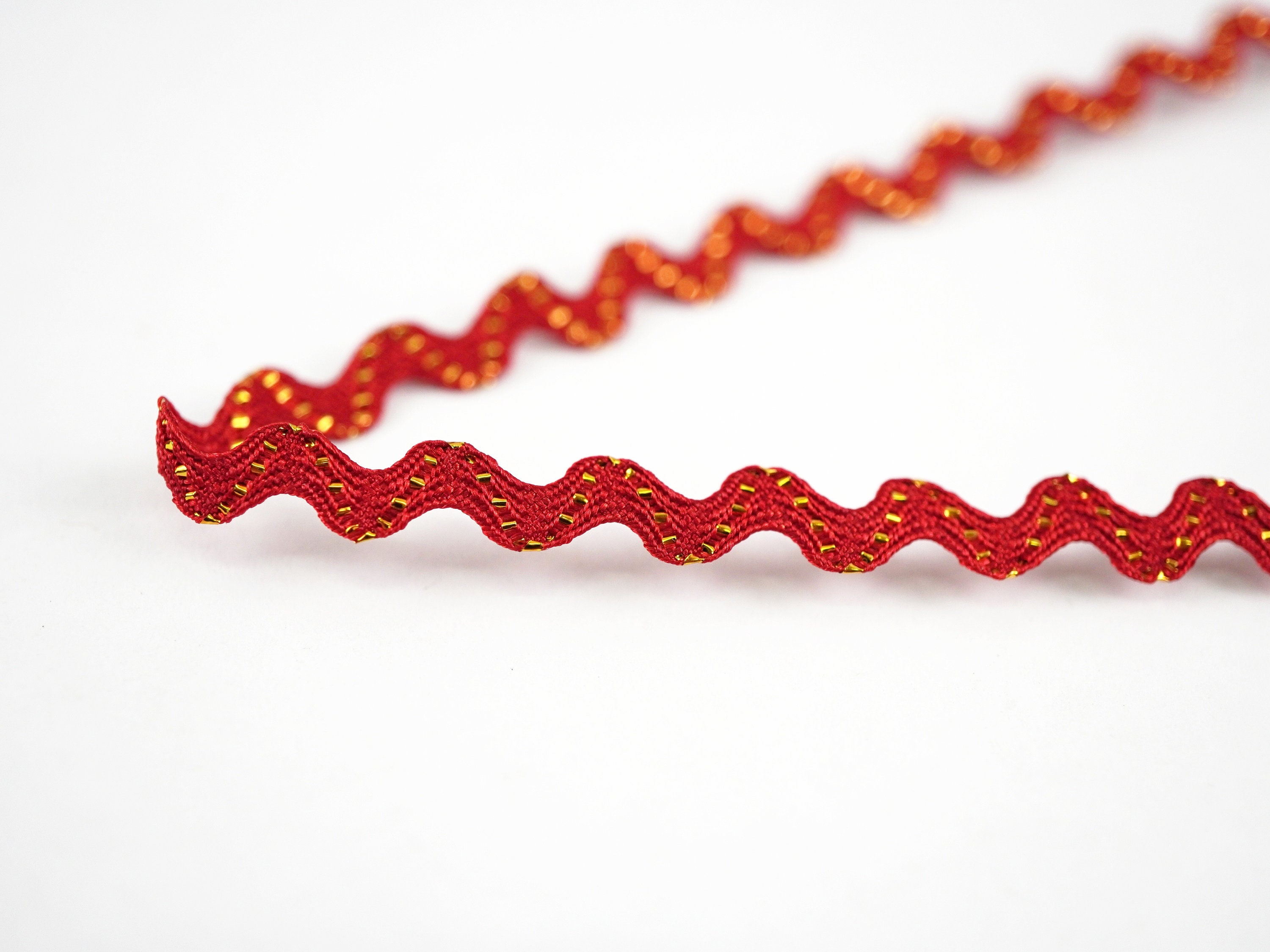 5 Yards Red Tiny Rick Rack With Gold Metallic, Tiny Rick Rack, Mini ...