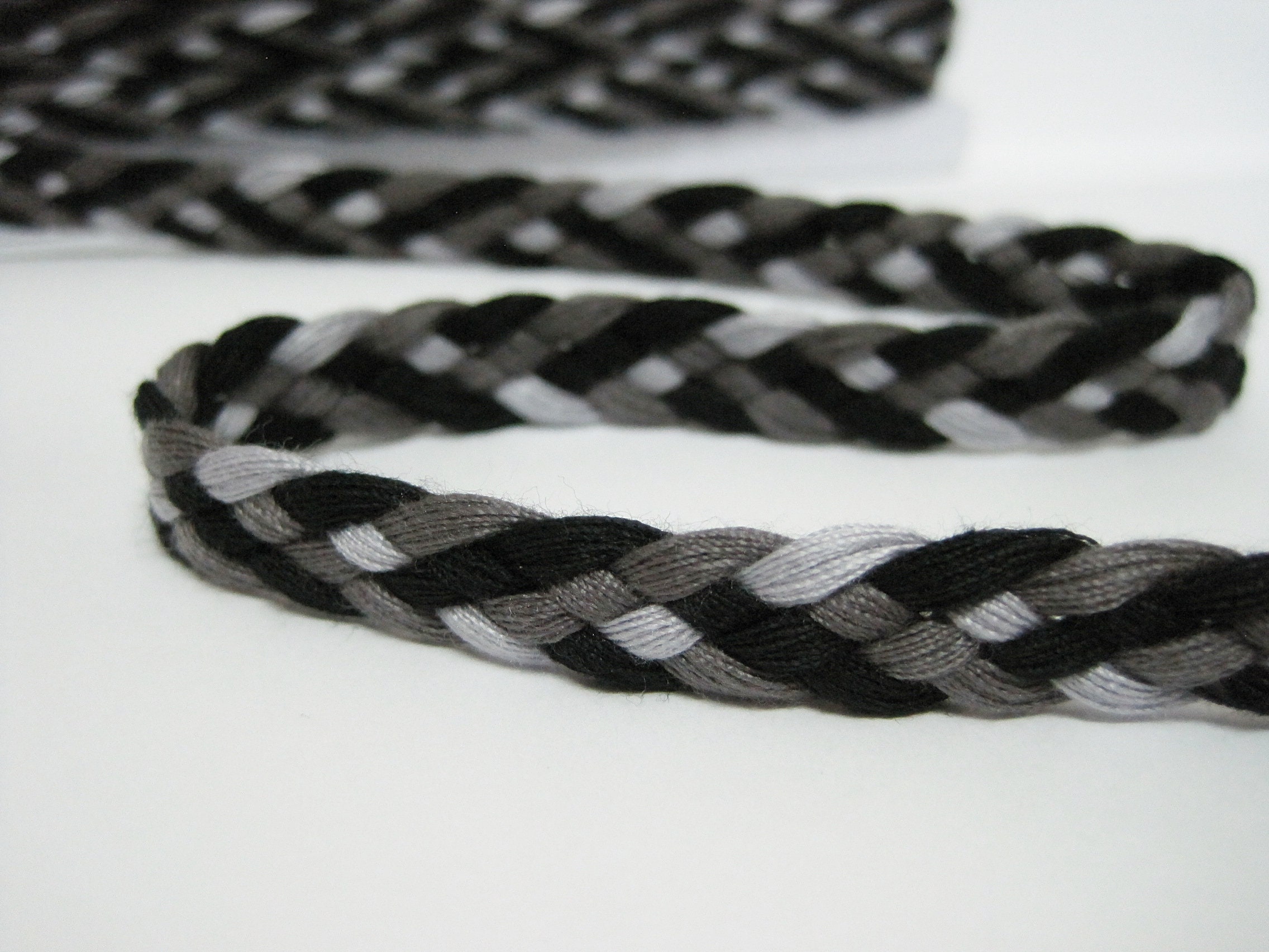 2 Yards Multicolor Flat Polyester Braid Cord – 15mm & 1mm – Sew On Craft Trim For Embroidery, Edging, Decor