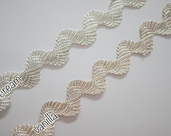 5 Yards 5/8" Cream Rick Rack with Silver Metallic