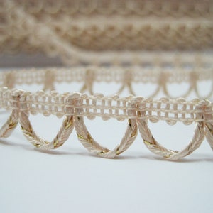 Anneau de Saint-Jacques à la vanille, passepoil bouclé, passepoil tressé, passementerie picot, passepoil ivoire, passepoil crème, passepoil boutonné, passepoil pour mariée, crème