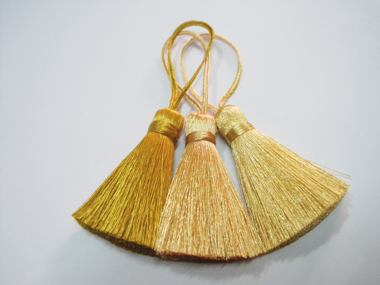 10 pcs Gold SP36 Short Tassel Wholesale Tassels silk tassel Etsy