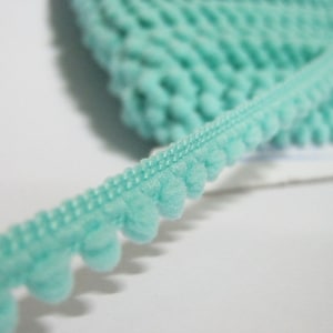 Guarnição de pom pom verde aqua de 5 jardas (tamanho do pom 0,5 cm), guarnição de mini pom pom, guarnição de hortelã, pom pom, guarnições de atacado, verde menta, lote de acabamento, pompom de menta