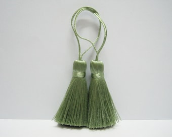 10 pcs Olive Green SP194 Short Tassel