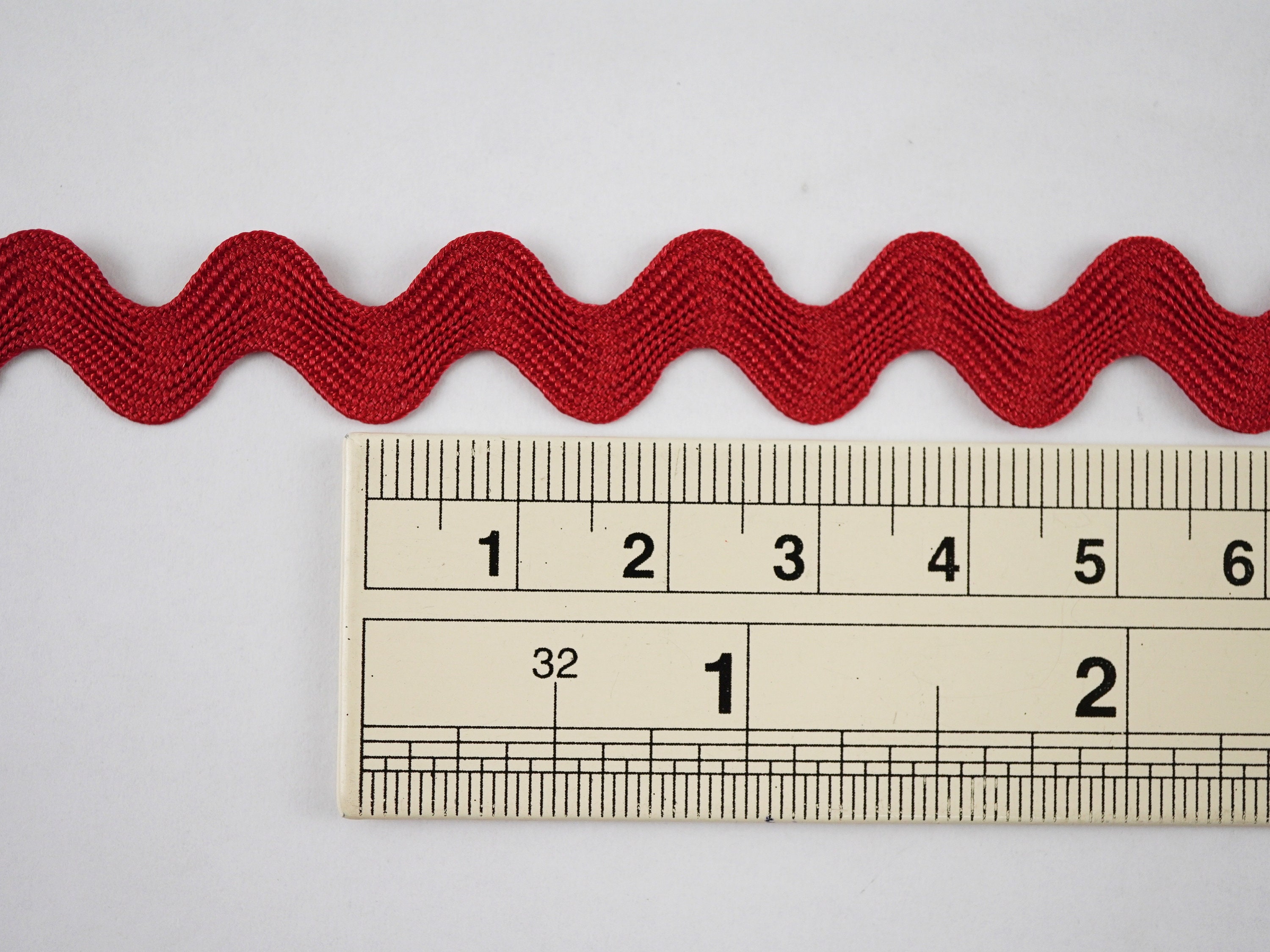 Red Ric Rac Trim - 5mm Wide X 22 Yard Roll For Crafts & Decor