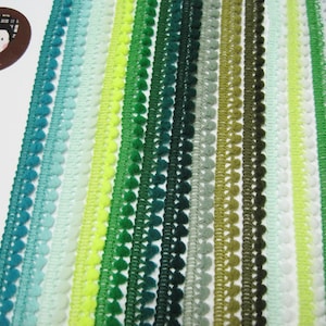 5 yards Green Tiny Pom Pom Trim, Mini Pom Pom Trim, Tiny Pom Pom Trim, Green trim, Wholesale trim, Green pom pom fringe, green lace trim