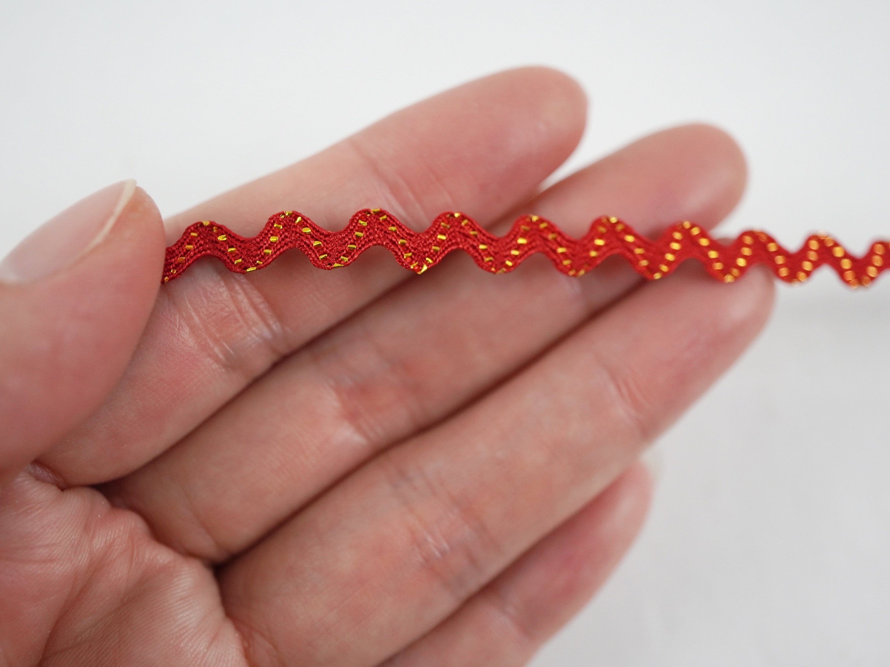 5 Yards Red Tiny Rick Rack With Gold Metallic, Tiny Rick Rack, Mini ...