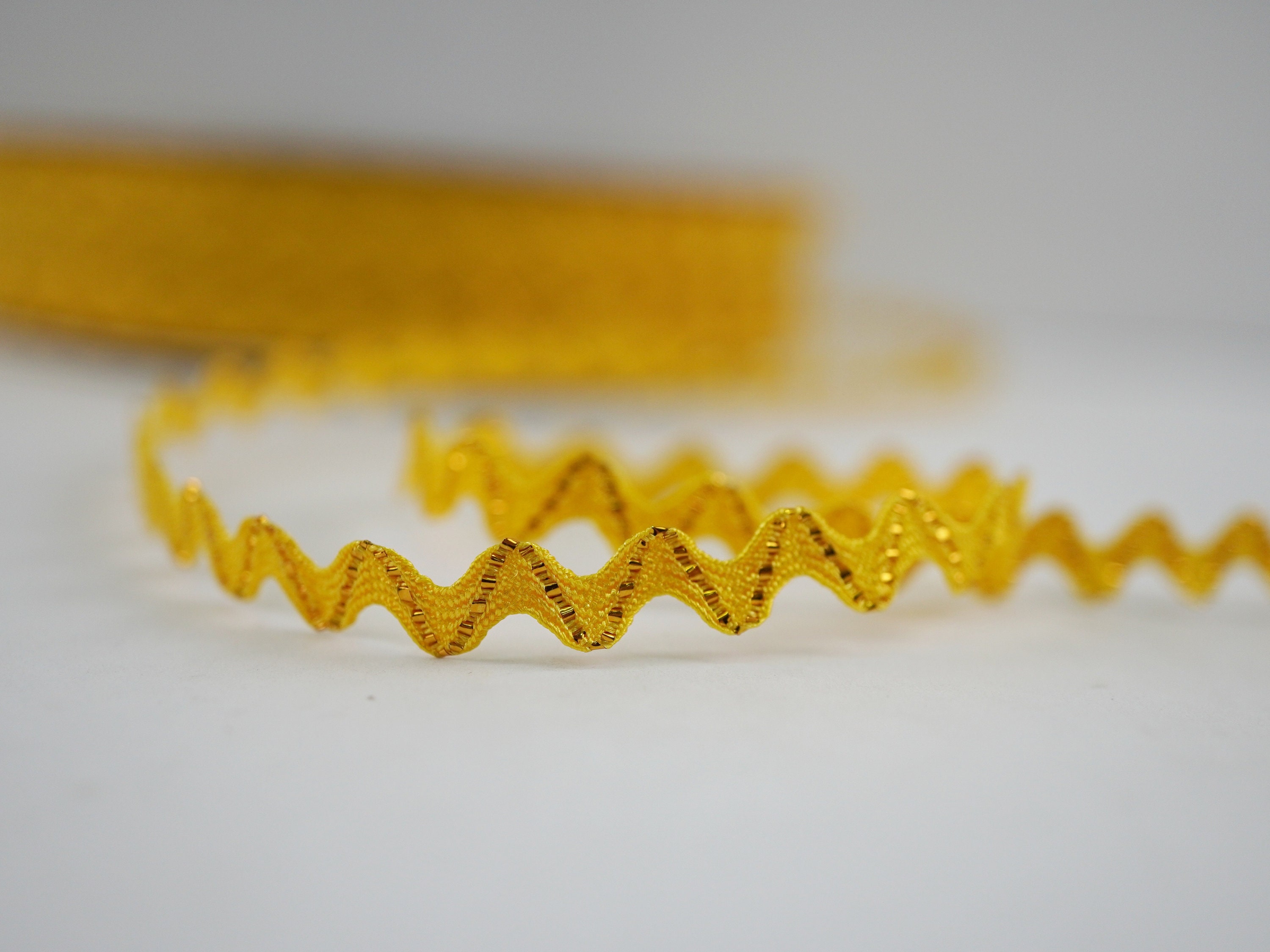 5 Yards Bright Yellow Tiny Rick Rack With Gold Metallic, Tiny Rick Rack ...