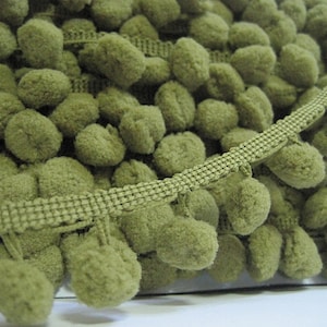5 Yards Olive Drab Green  1.2 cm Pom Pom Trim, Green pom pom Trim, green pom pom fringe, Wholesale, pom pom fringe, olive green pom pom trim
