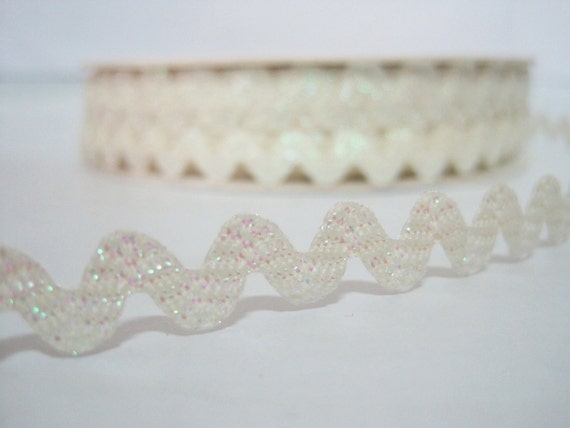 5 yards Cream Sparkly Rick Rack Trim, Glitter Trim, Ric Rac Trim, Metallic trim, Metallic Rick Rack, glitter rick rack, cream rick rack