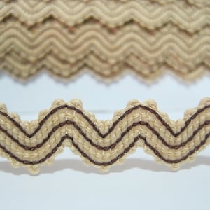 5 jardas Brown Elastic Rick Rack Trim, acabamento elástico, Ric Rac Trim, Rick Rack Lot, Rick Rack, acabamento elástico, acabamento marrom, bege rick rack, marrom