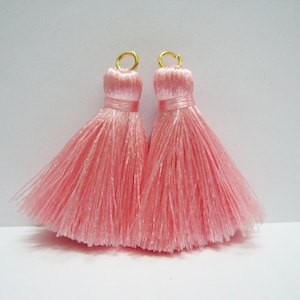 10 pcs Coral Pink SP54 Short tassel w/ Jump Ring, Wholesale Tassels, silk tassel, short silk tassel, tassel supplies, pink tassel, pink silk