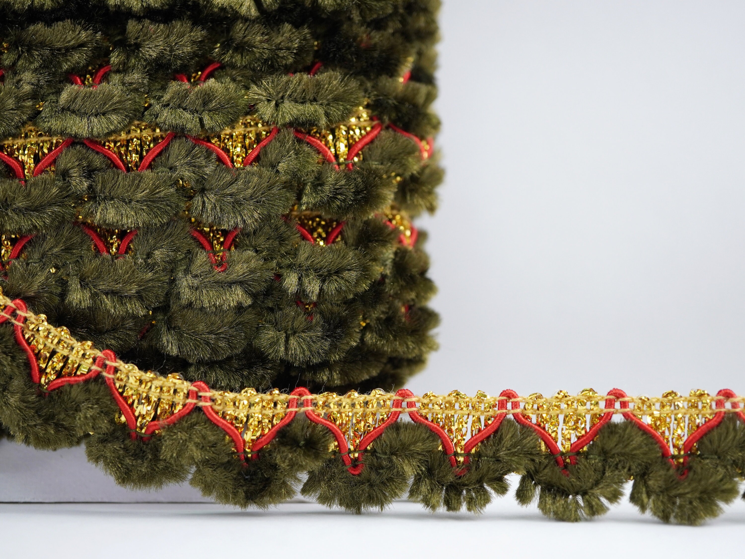 5 yard of Gold Metallic Dark Green-Red Chenille Braided, Chenille trim, velvet trim, velvet ribbon, gold trim, green velvet lace, green trim