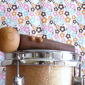 Rockin' Wooden Toy Microphone, Wooden Instruments, Wooden Toys, Rockstar, Singing, Rhythm, Pretend Play, Montessori, Waldorf