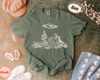 Comfort Colors® Desert UFO T Shirt, Retro Alien Western Graphic Tee, Cactus Cowgirl Sci Fi Shirt, Boho Paranormal Gift, Vintage Desert Tee