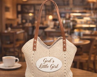 Bolso de hombro de paja "La Niña de Dios" / Frase en cursiva, diseño de etiqueta ovalada
