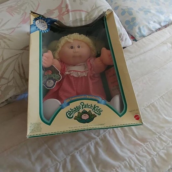 15th anniversary special edition cabbage patch doll