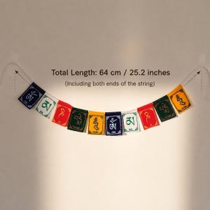 Mini tibetische Gebetsfahne Rucksack-Anhänger, handgefertigte Nepal-Om Mani Padme Hum-Flaggen-Dekoration - Nepal-Souvenir Bild 3