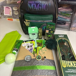 Glinda and Elphaba Mini Backpack - Etsy display picture 1