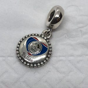 Belizes flagga Exklusiva ögonblick Berlock / Reseberlocker | Födelsedagspresenter | Smycken i 925 sterlingsilver | Berlockarmband | Med presentask
