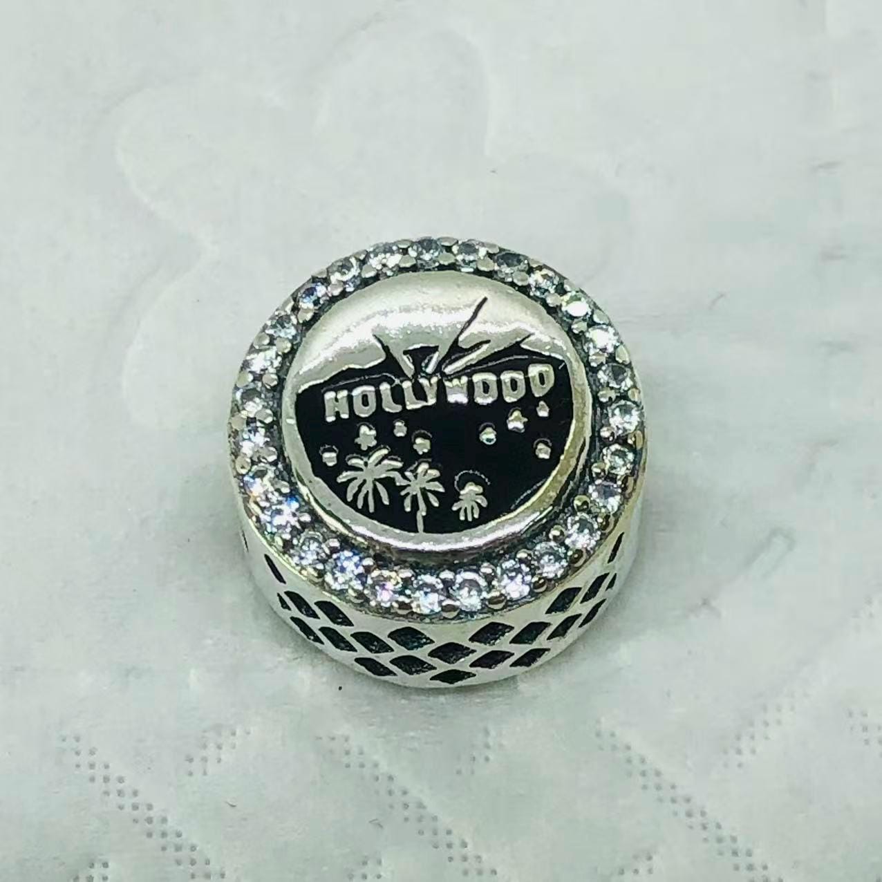 Pandora california charm - Etsy 日本