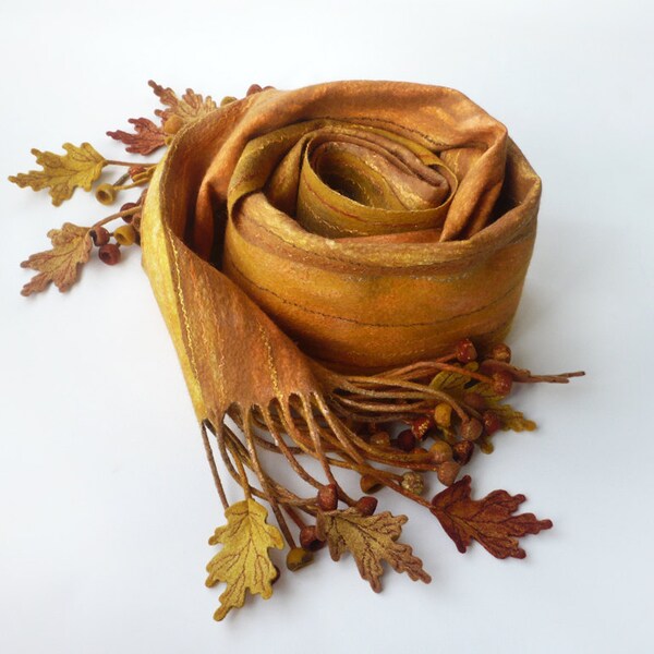 Felted scarf fall leaves, leaf scarf, autumn, fall fashion, hand felted scarf for woman, pumpkin, fall colors, tasseled scarf, fringed scarf